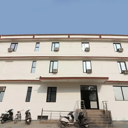 Oyo 24878 Hotel Aicon Palace